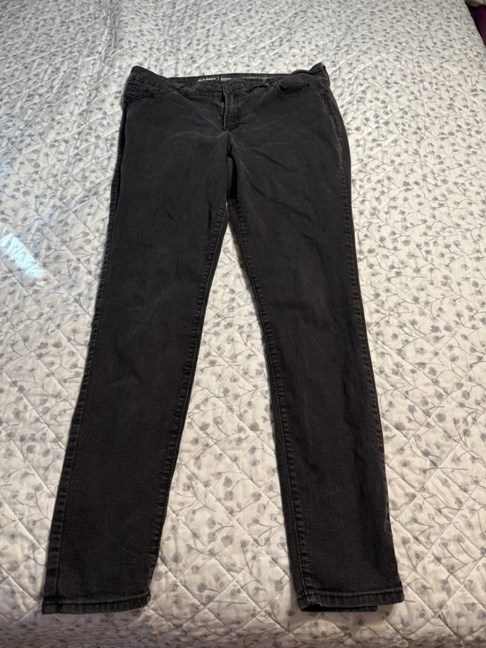 Old Navy Black skinny Pants 12
